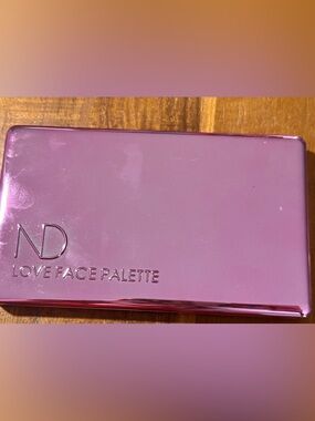Natasha Denona Love Face Palette (Damaged)